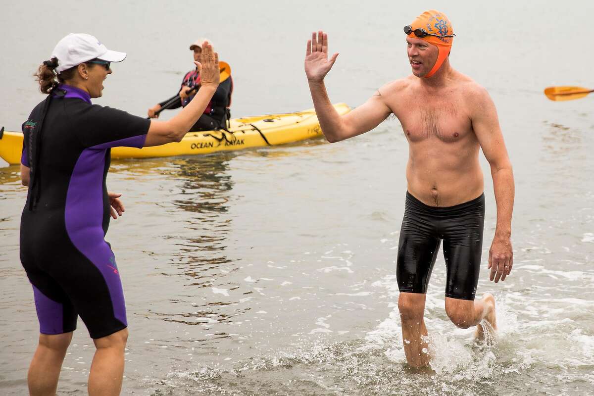 SEALs casualties honored with chilly Golden Gate swim