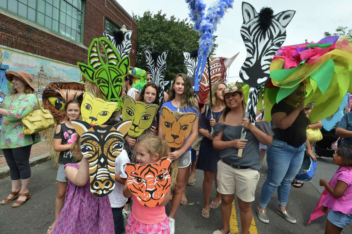 Puppets on parade Festivalgoers enjoy return of beloved tradition