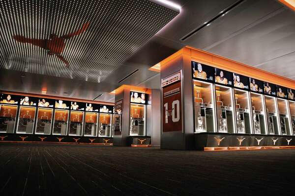 Longhorns Locker Room Now A Football Palace Expressnews Com