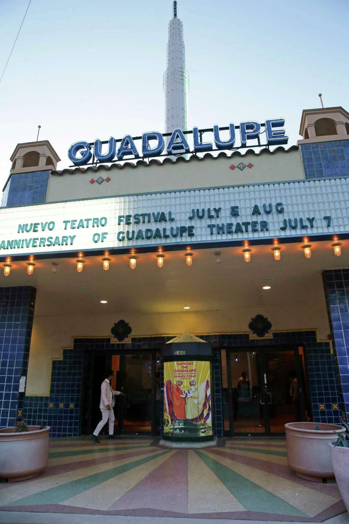 Mjhcasablanca Theater San Antonio 01 - f2ktsw3