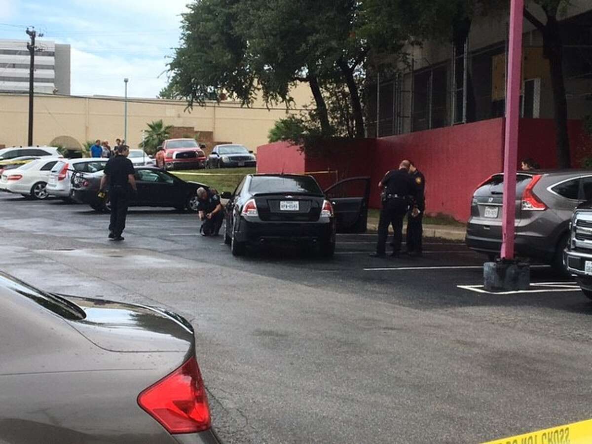 Suspects At Large After Double Shooting On Northwest Side Suspects At Large After Double Shooting On Northwest Side