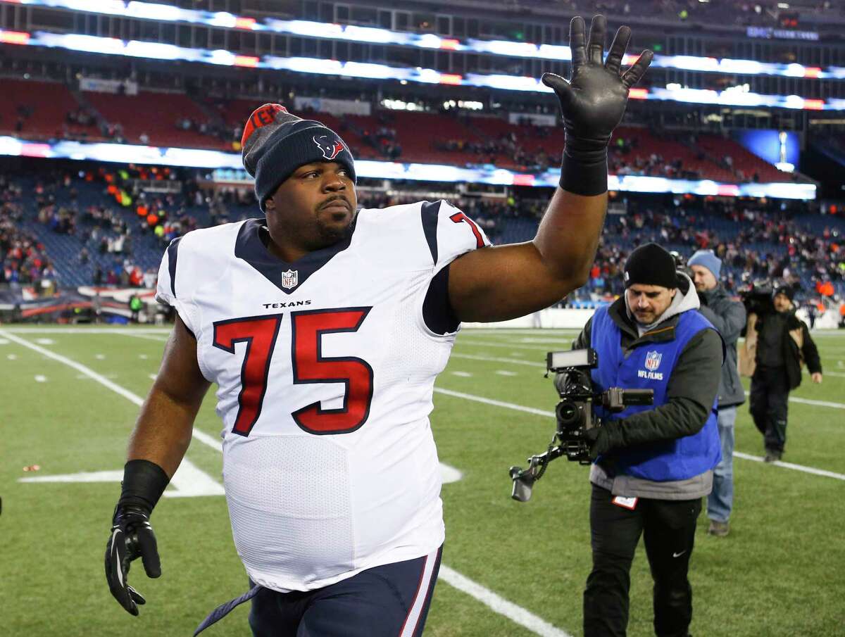 Texans' Vince Wilfork comes to practice in overalls