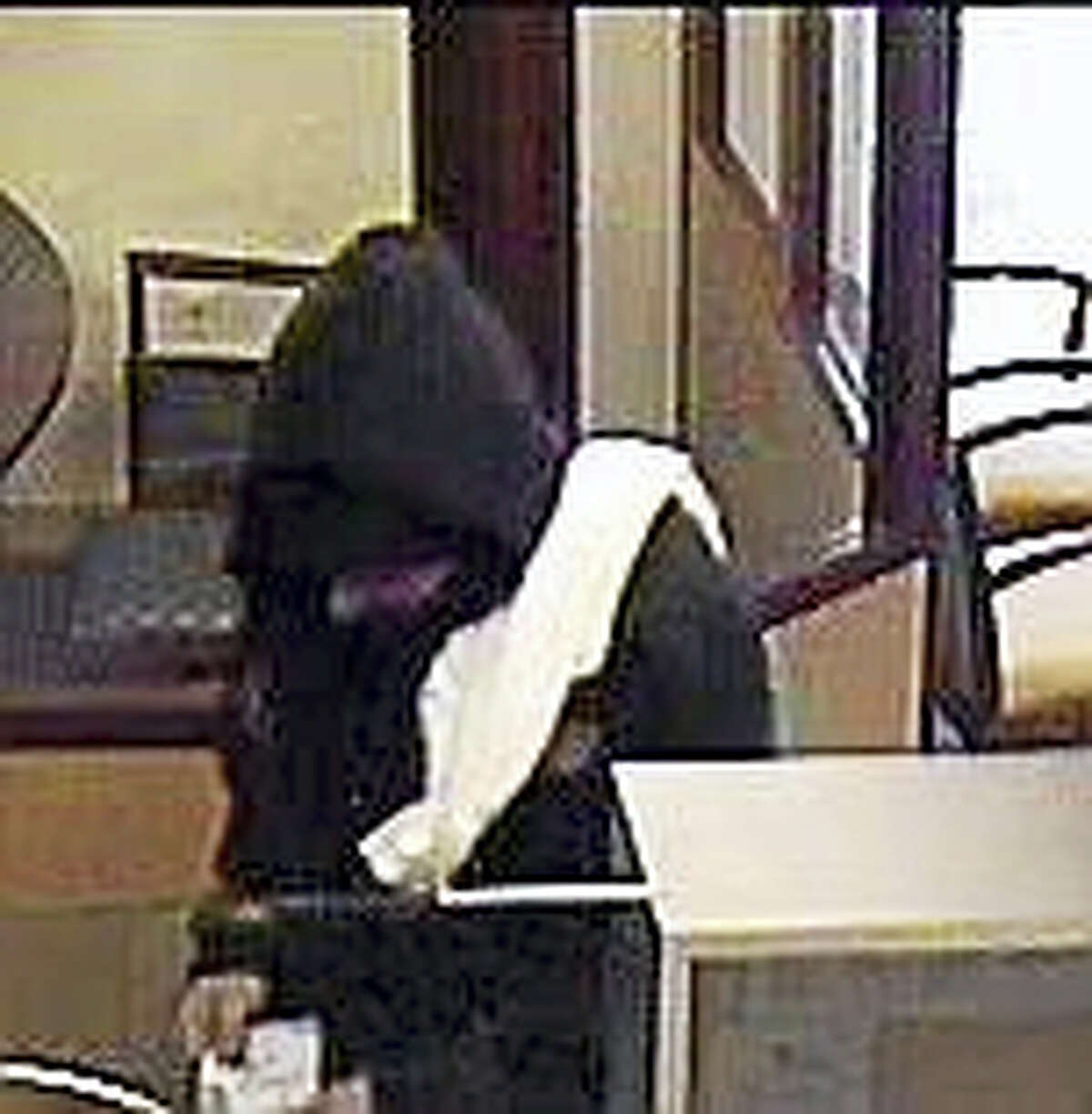 State police investigate robbery at Liberty Bank in Haddam