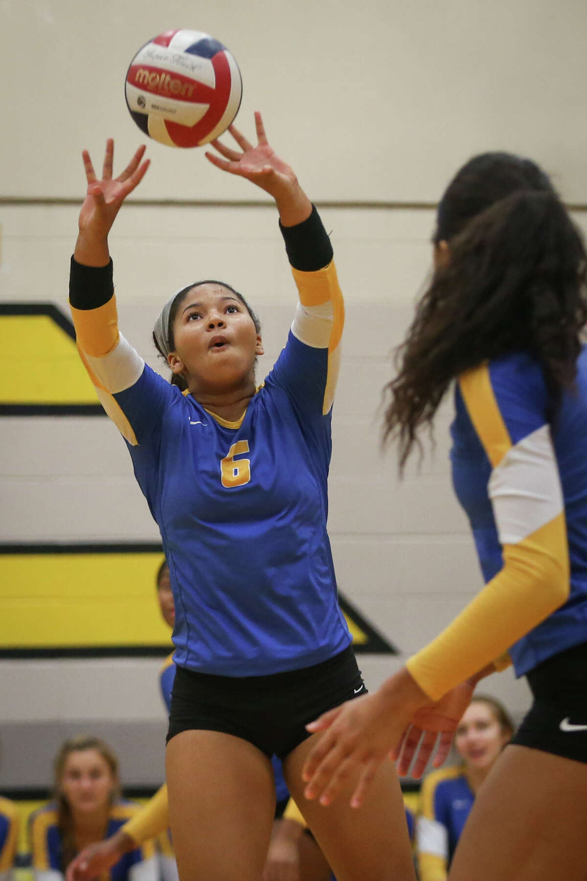 VOLLEYBALL: Klein takes opening night win over Conroe