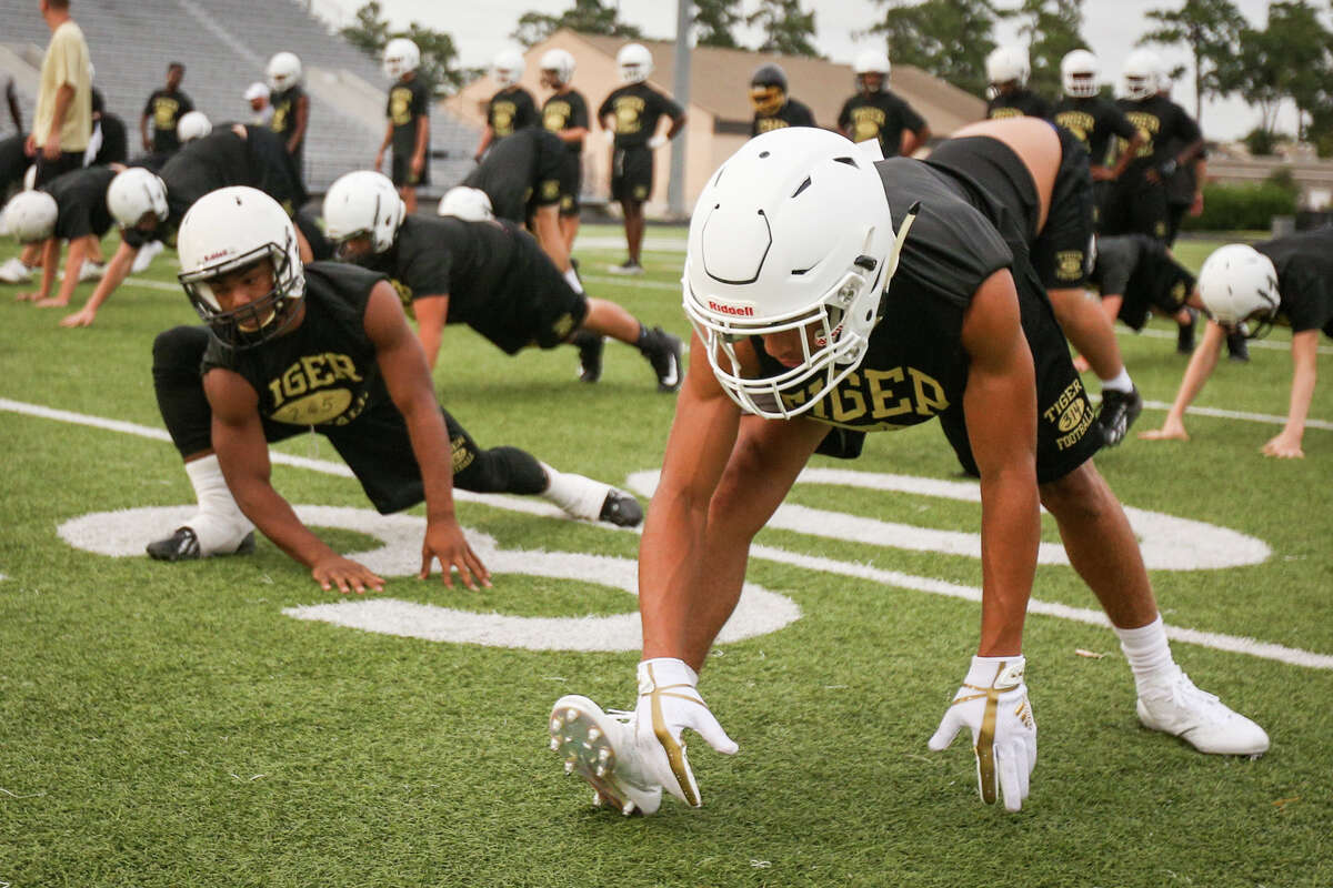 FOOTBALL: Moorhead buzzes as Conroe practices for first time