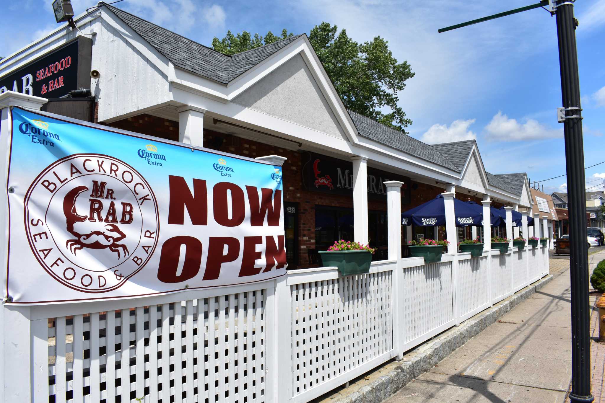 Long-awaited Mr. Crab opens in Bridgeport