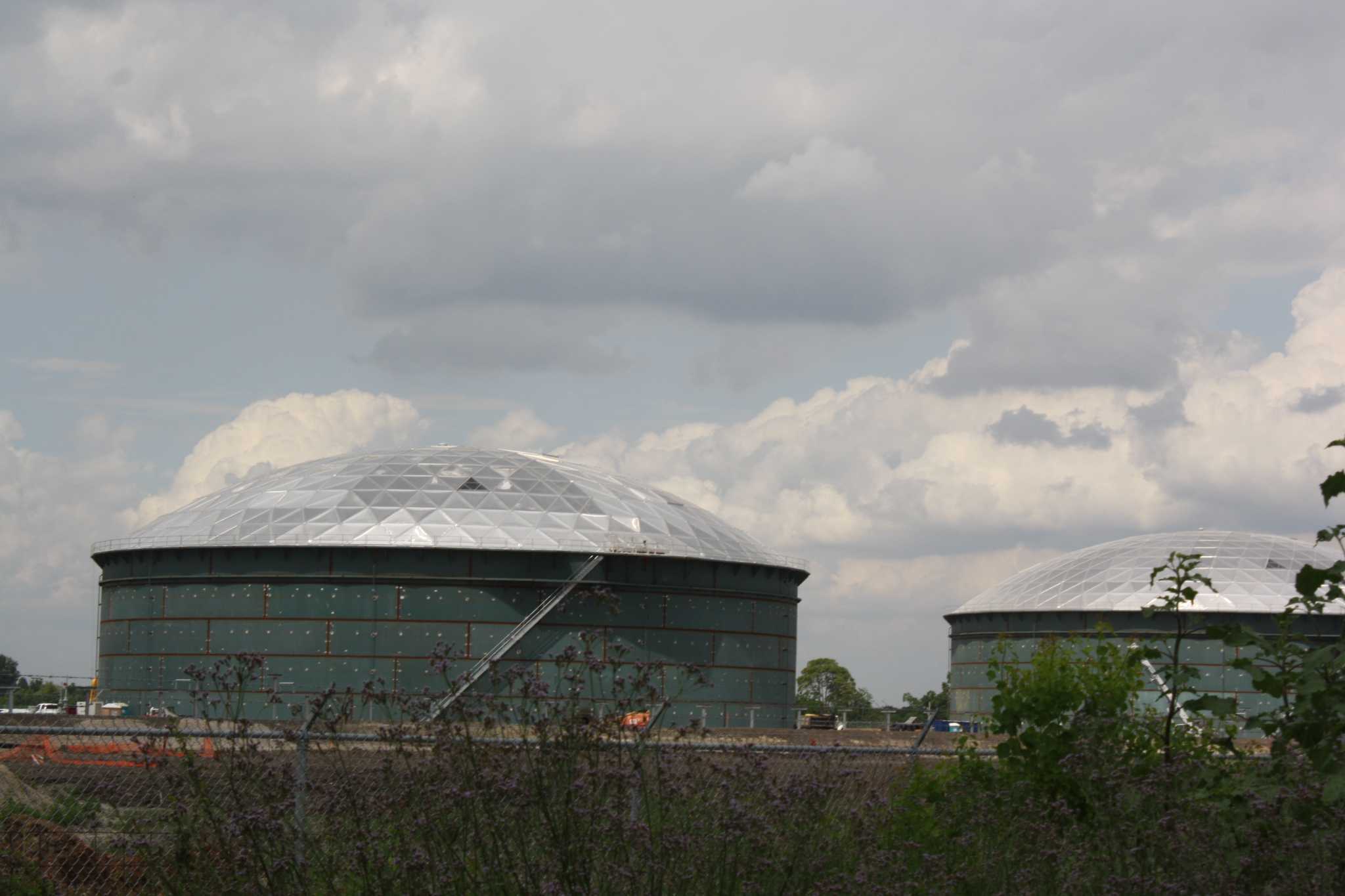 https://s.hdnux.com/photos/64/07/63/13663467/4/rawImage.jpg
