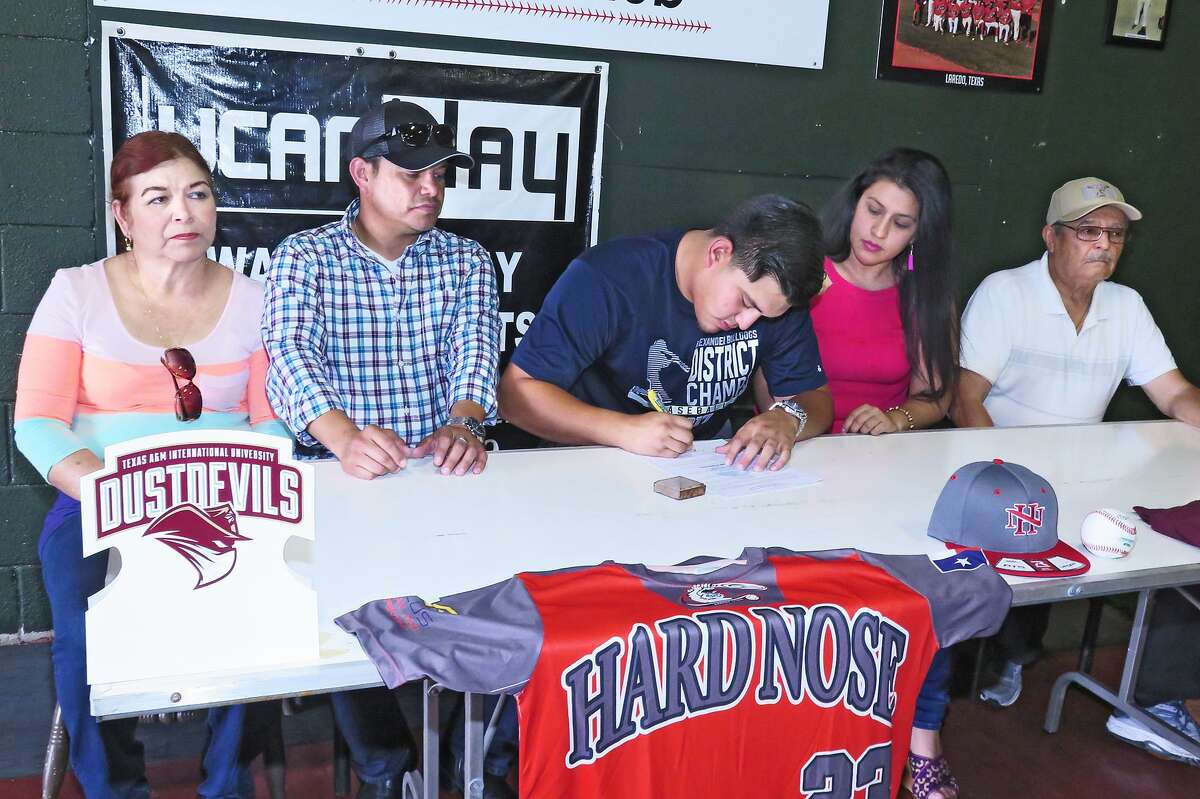 Alexander’s Ramon Ballina signed his letter of intent to continue his career at TAMIU on Wednesday at The Hit Zone.