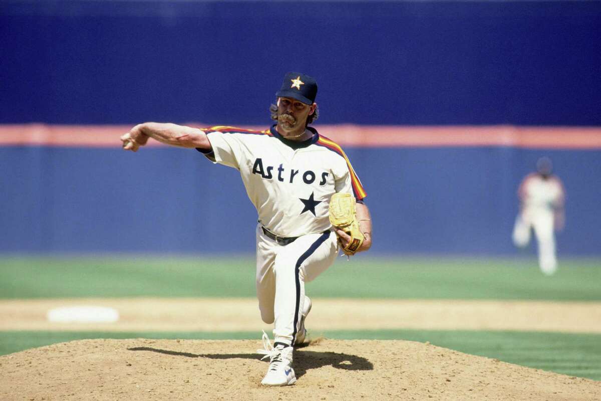 The Astros' Doug Jones pitches during a game against the San Diego Padres at Jack Murphy Stadium on August 9, 1992 in San Diego, California.