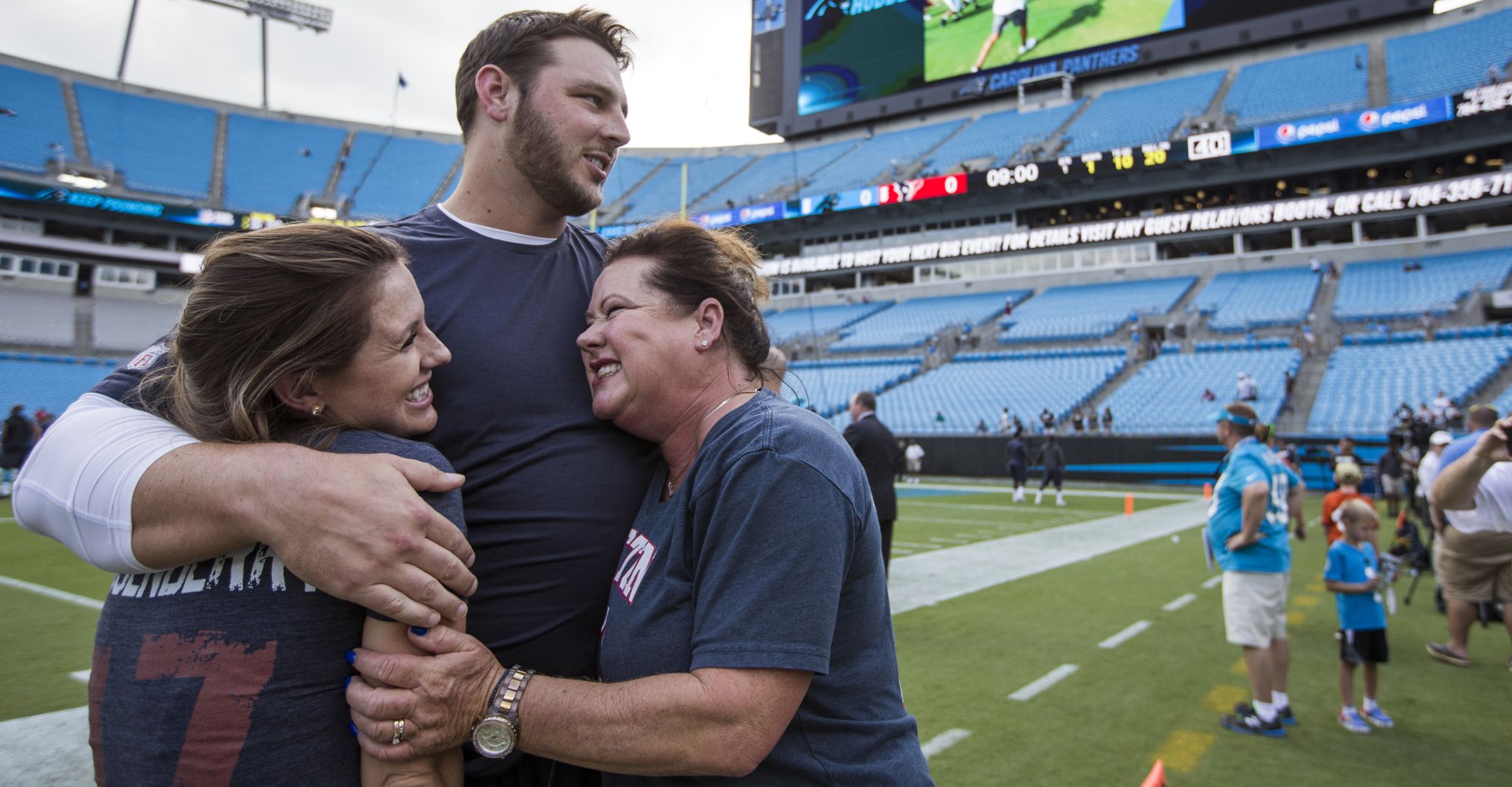 Texans lineman, cancer survivor David Quessenberry makes emotional