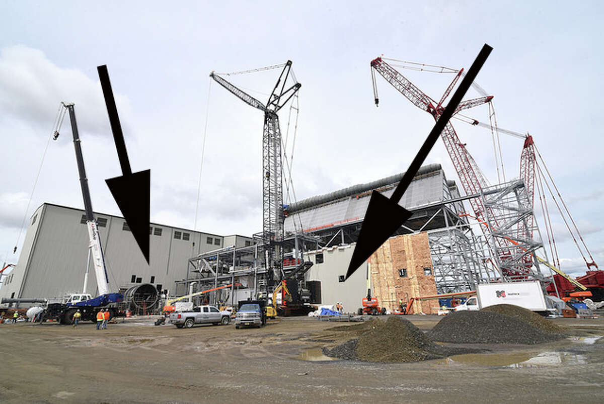 Arrows at PSEG's Sewaren 7 power plant project indicate where the steam generator built at the Port of Coeymans will be installed.