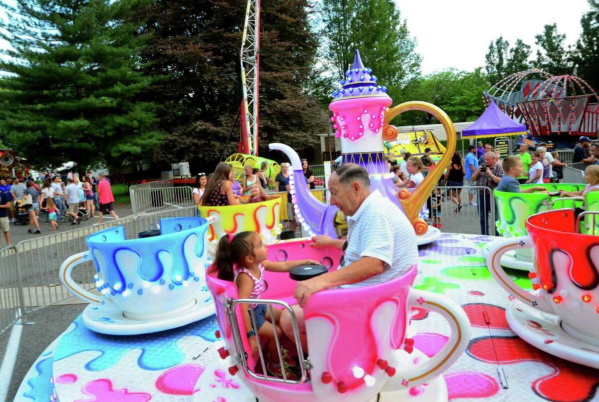 Ansonia's Holy Rosary Festival Draws a Crowd