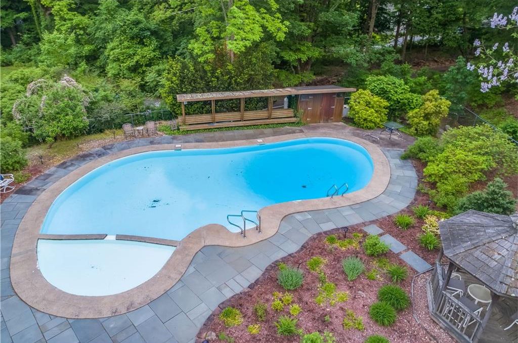 Report Connecticut has the most homes for sale with bomb shelters