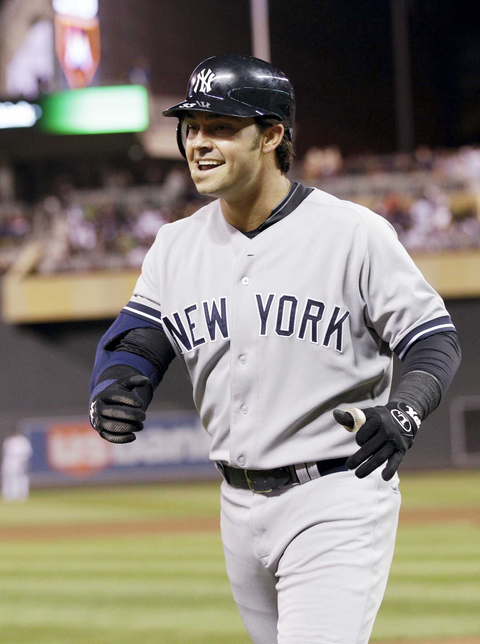 Nick Swisher opts out of deal with Yankees after birth of second child