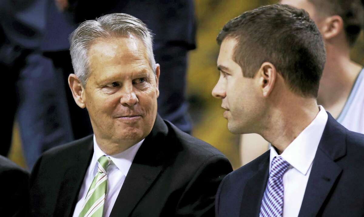 Celtics general manager Danny Ainge, left, talks with Celtics coach Brad Stevens.