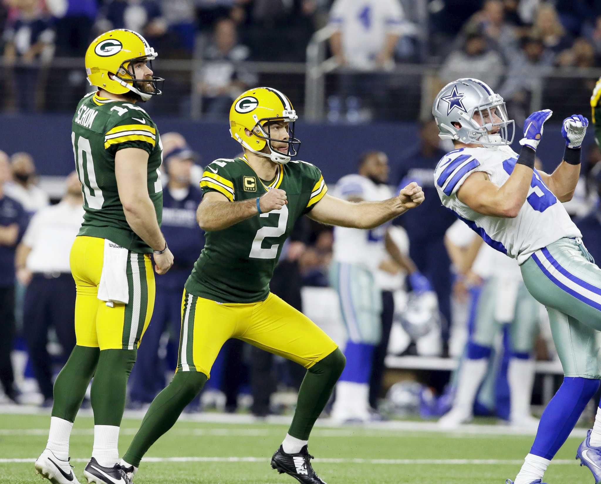 Green Bay Packers' Richard Rodgers catches a touchdown pass during the  first half of an NFL divisional playoff football game against the Dallas  Cowboys Sunday, Jan. 15, 2017, in Arlington, Texas. (AP