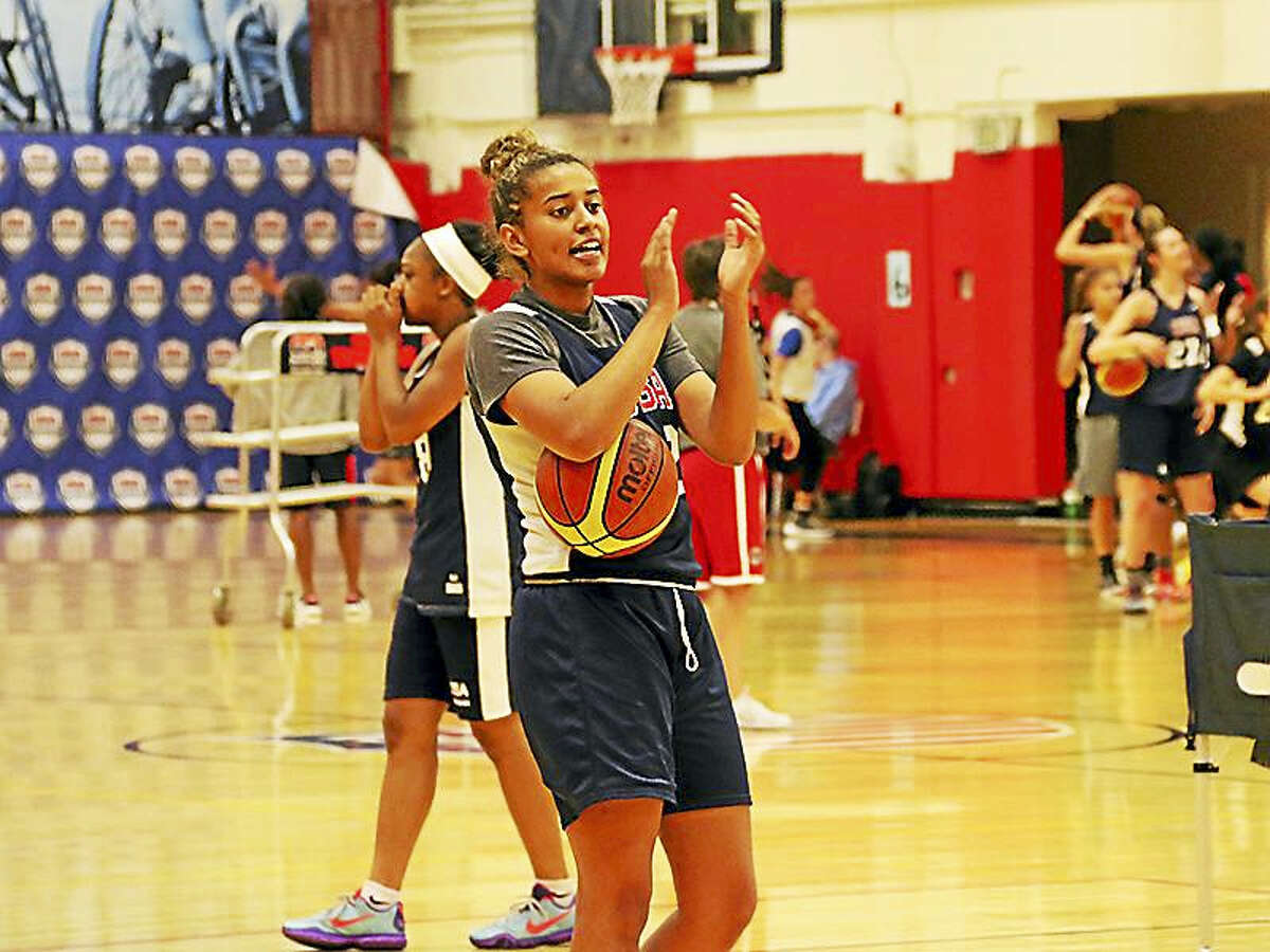 UConn commit Andra Espinoza-Hunter at Thursday’s opening practice during U-17 team trials.