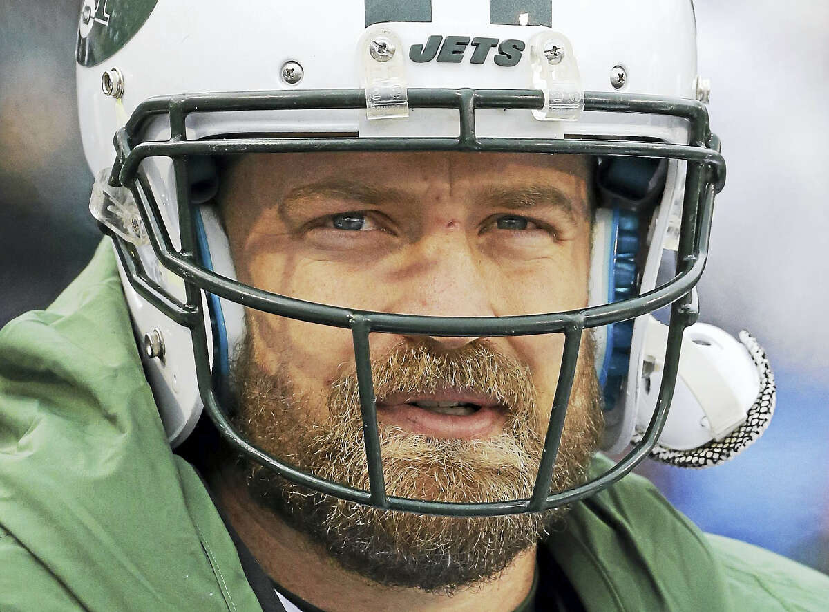 Quarterback Ryan Fitzpatrick says he wants to return to the Jets and has no plans to retire.