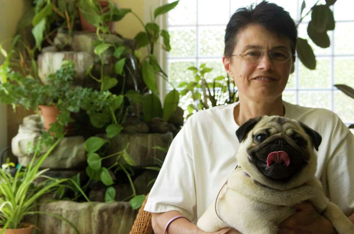 DAILY RECORD/SUNDAY NEWS — KATE PENN In this file photo, Barbara Coeyman and her pug Daisy of Chanceford Township at the East York Veterinary Center in York, Pa. Daisy was treated for lyme disease earlier this year. Photo taken Wednesday, May 20, 2009.