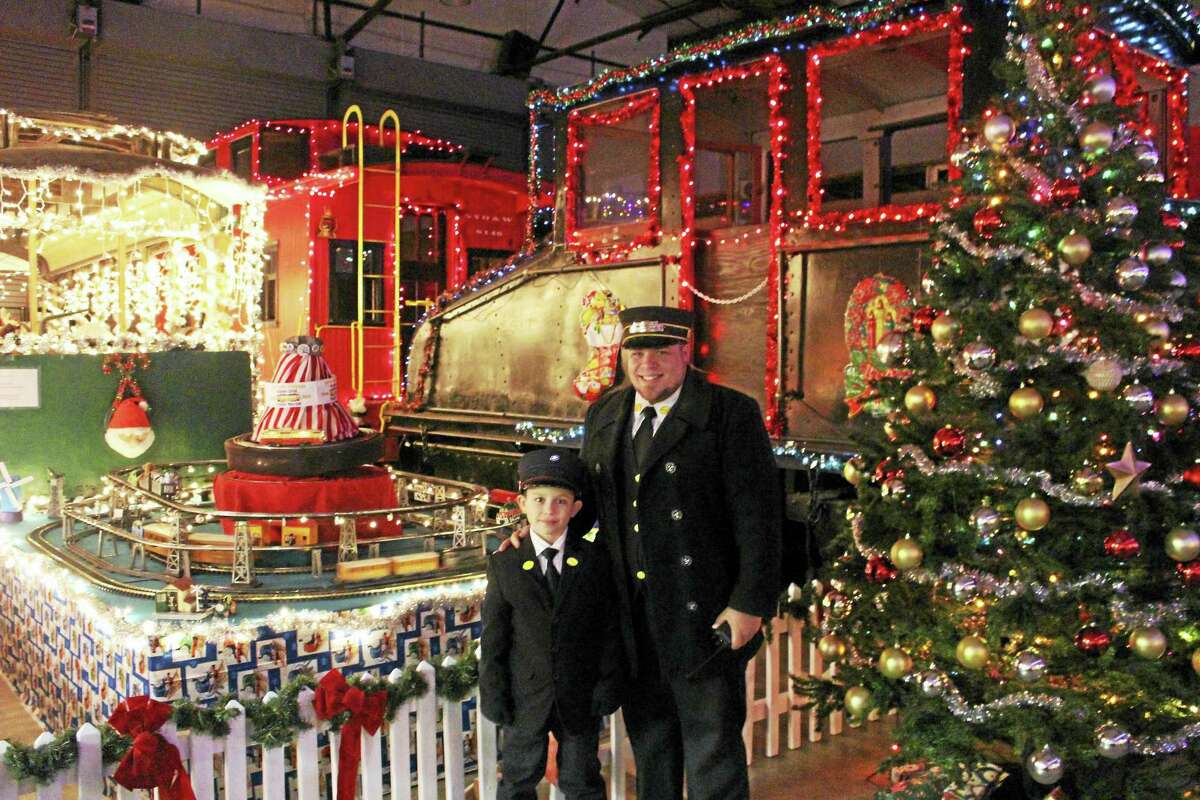 The Connecticut Trolley Museum presents Winterfest 2016 and “The Tunnel of Lights” beginning Friday, Nov. 25.