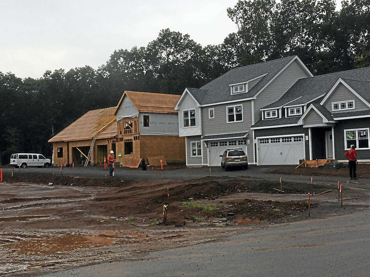 Construction of Centerplan Communities’ Pierpont Hill Complex is underway in North Haven. The residential development of 149 units — 37 single-family, detached homes and 112 duplexes — will cost Middletown-based Centerplan Communities in excess of $50 million.
