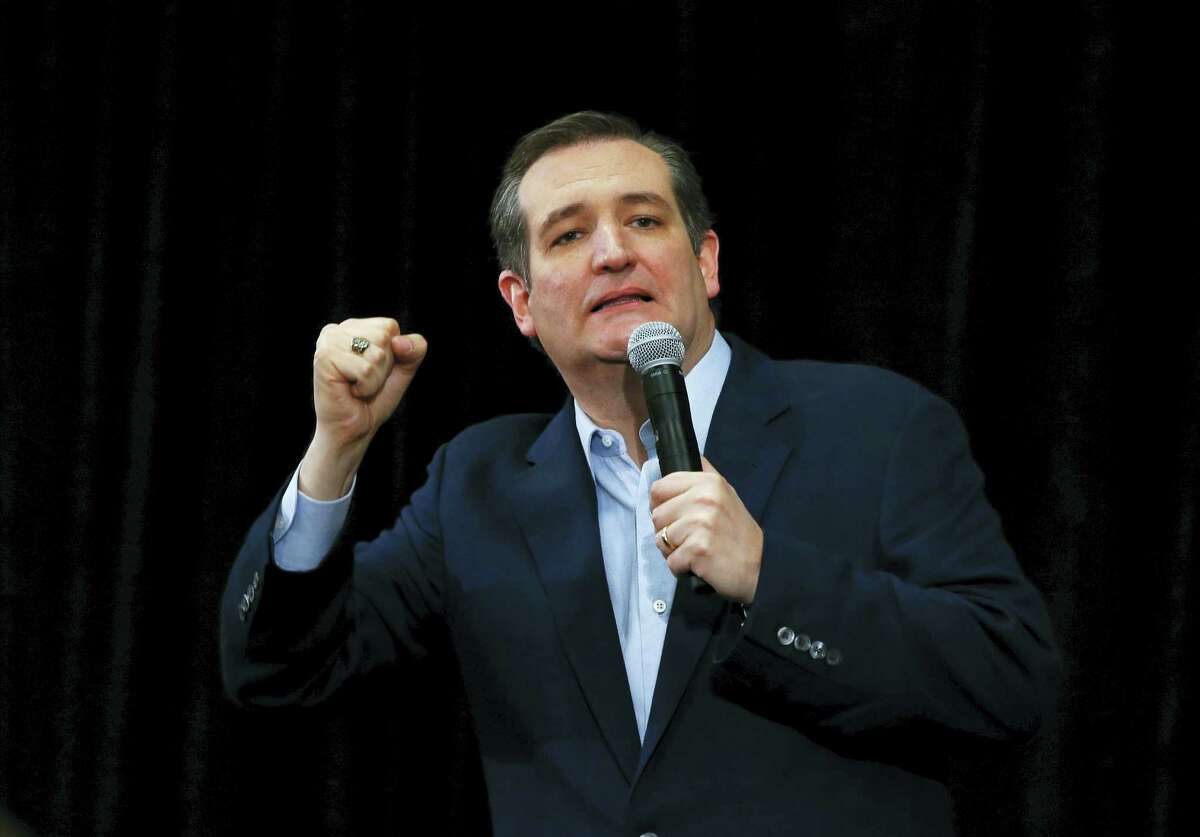 Republican presidential candidate Sen. Ted Cruz, R-Texas, speaks during a campaign event in Green Bay, Wis., on Sunday.