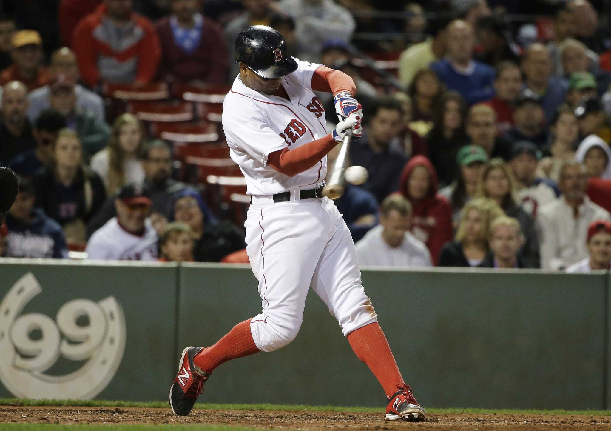 Xander Bogaerts sore right shoulder