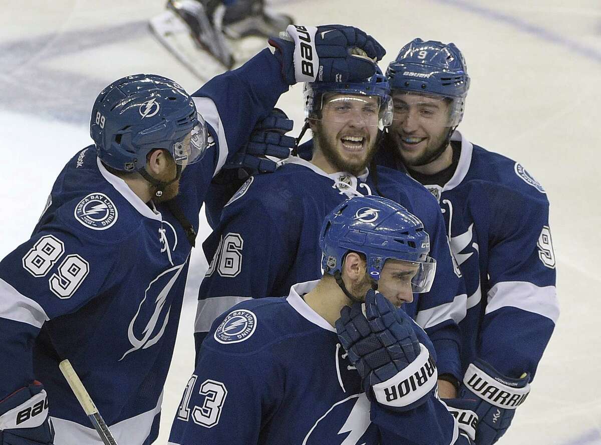 Palat scores late, Lightning beat Rangers 3-2 in Game 3