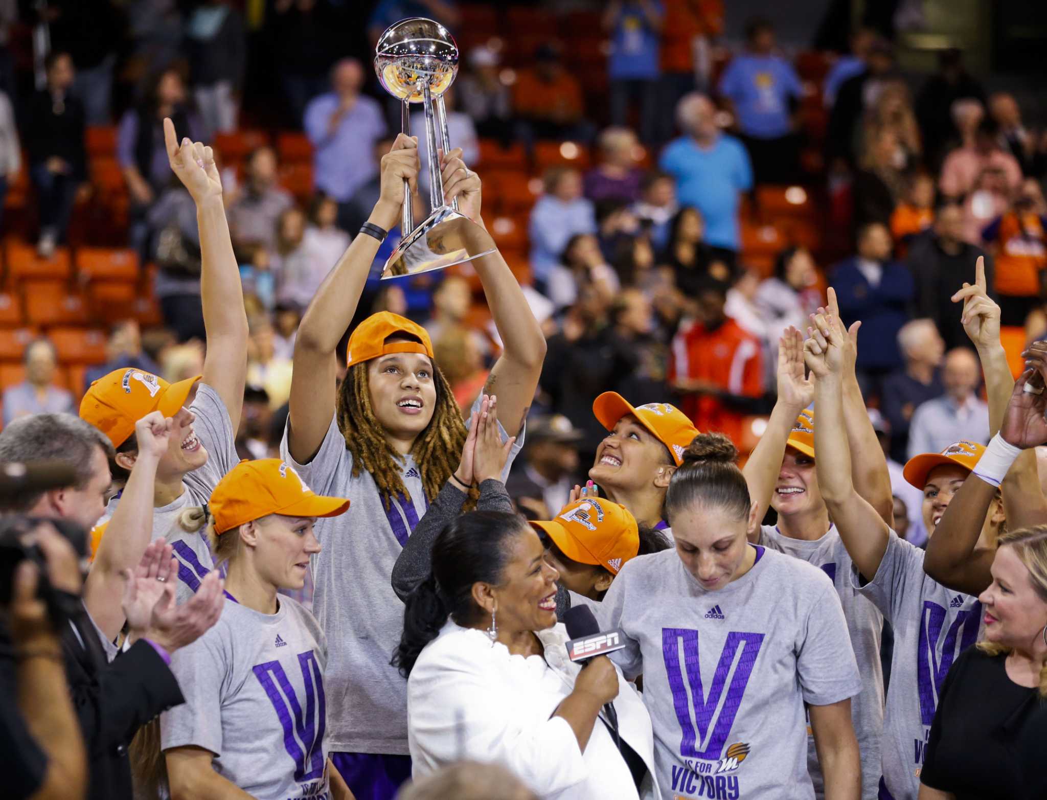 WNBA’s Brittney Griner, Glory Johnson married in Phoenix ceremony