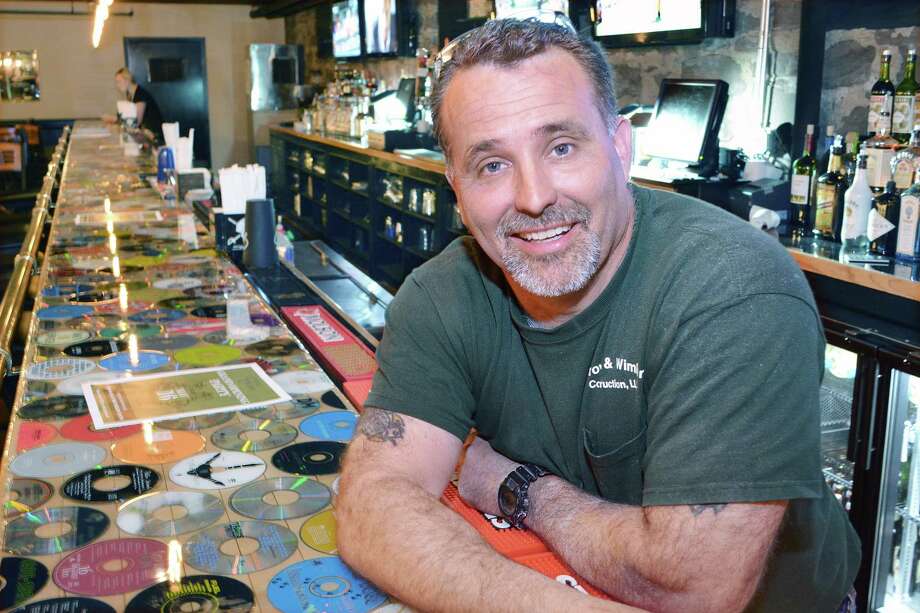 New Basement Irish Pub Celtic Cavern Strives To Be Middletown S Beantown The Middletown Press