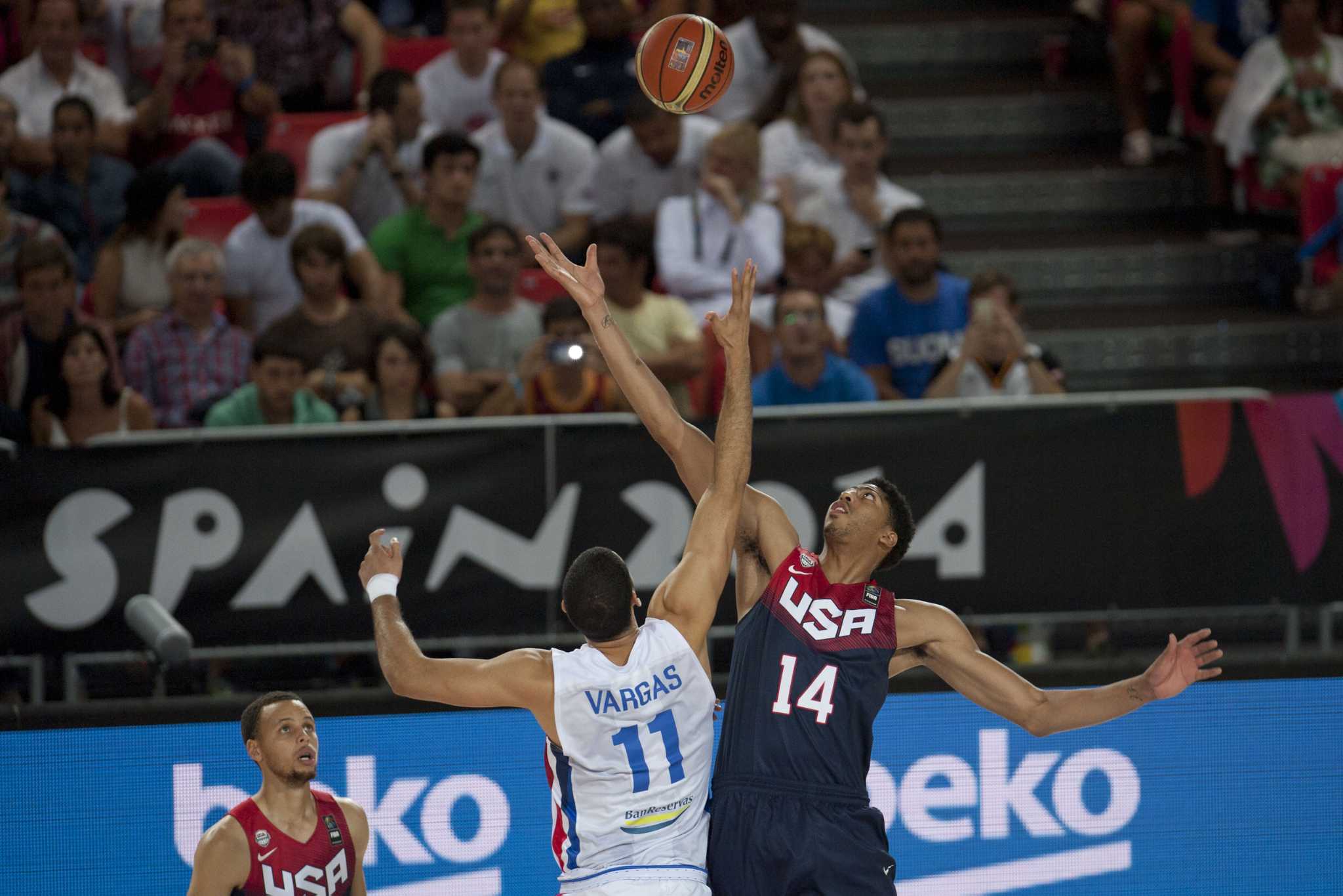 U.S. routs Dominican Republic at Basketball World Cup