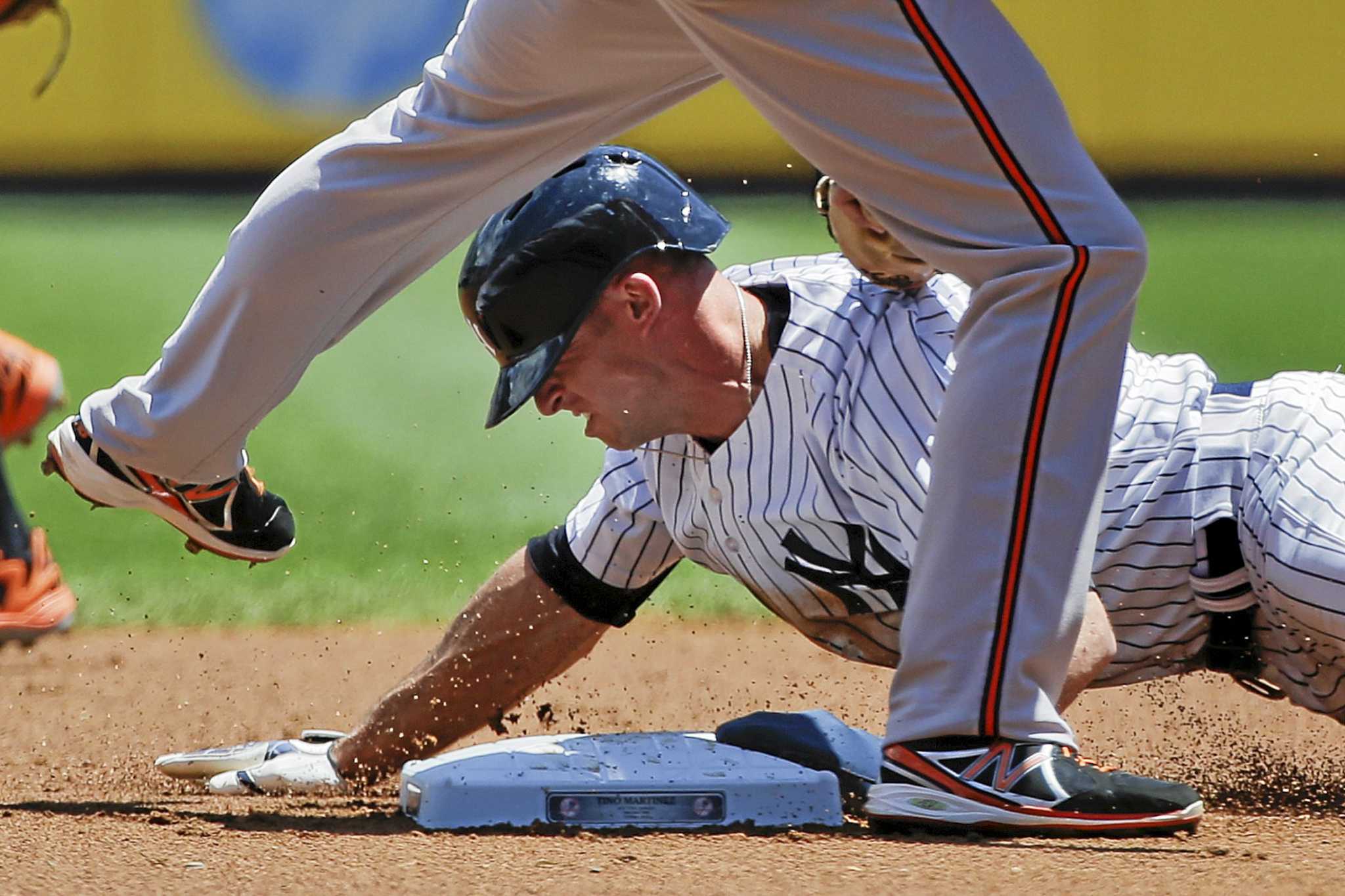 Baltimore Orioles: J.J. Hardy injured