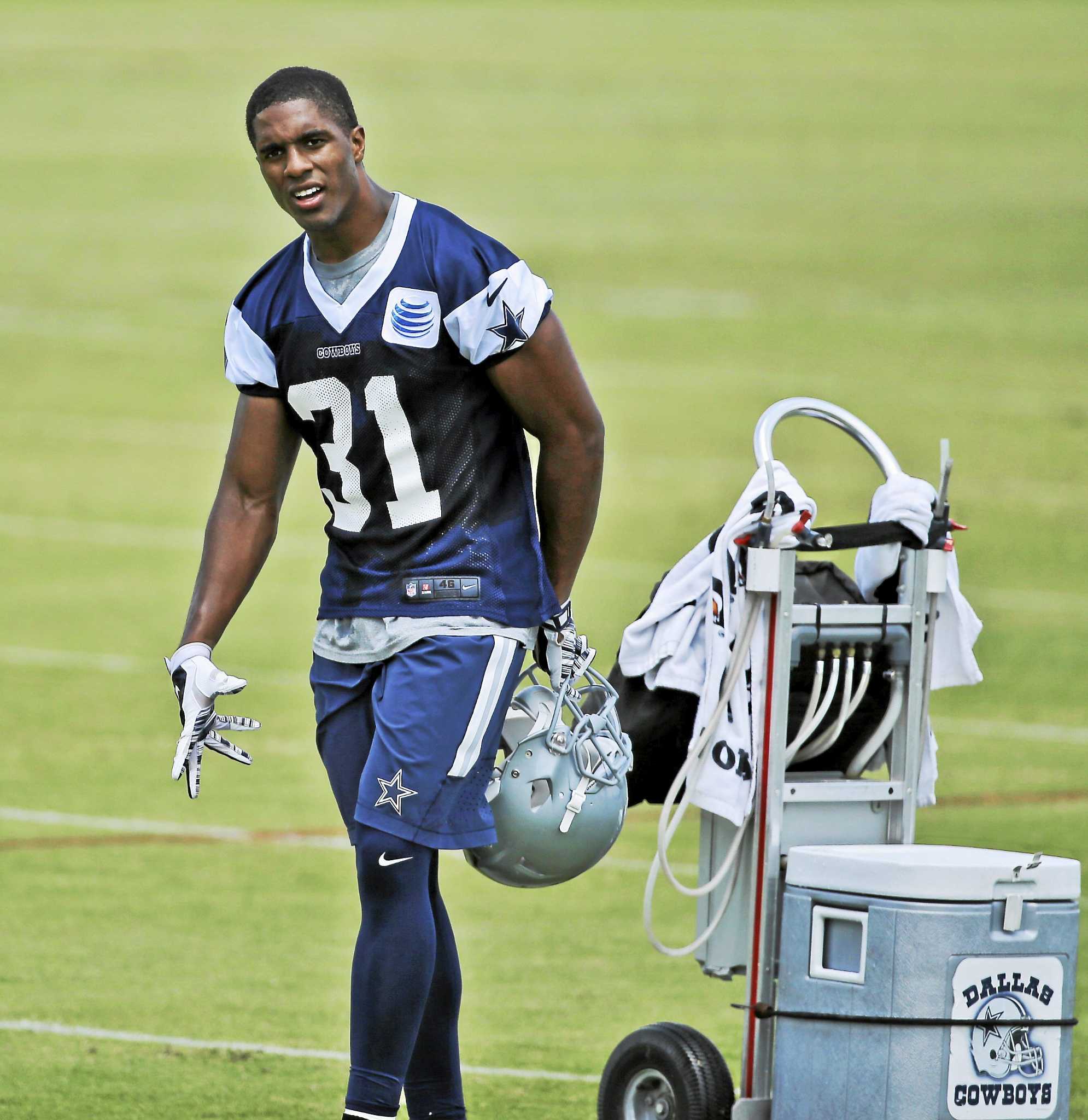 Cowboys sign top pick Byron Jones of UConn for four years, $8.7 million