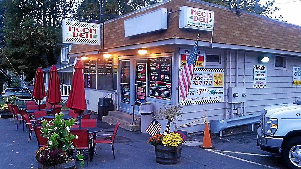 Middletown’s Neon Deli marks 25 years as momandpop shop