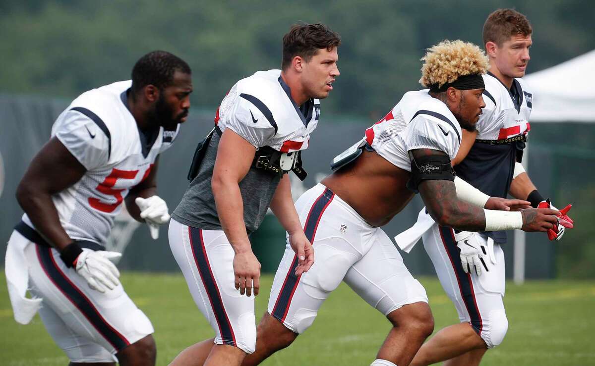 Texans' DeAndre Hopkins rested, on a 'pitch count'