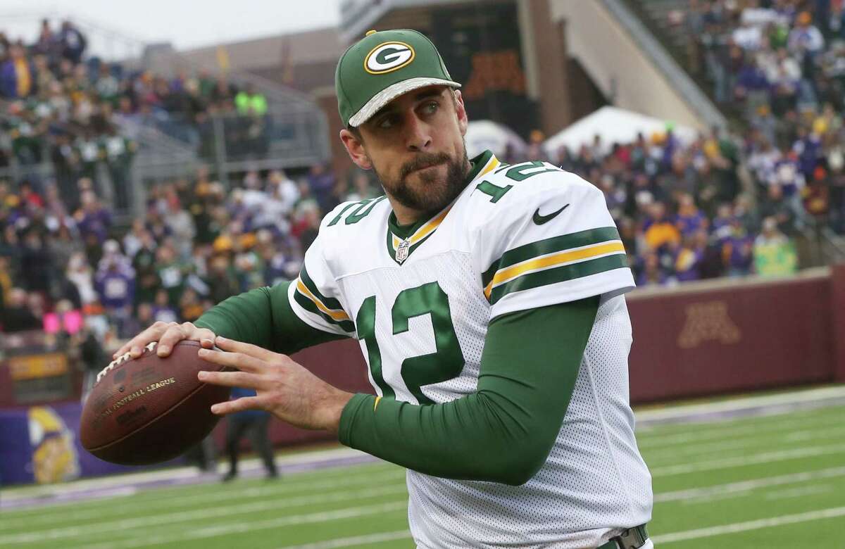 Aaron Rodgers and the Green Bay Packers will welcome Tom Brady and the New England Patriots to Lambeau Field Sunday.