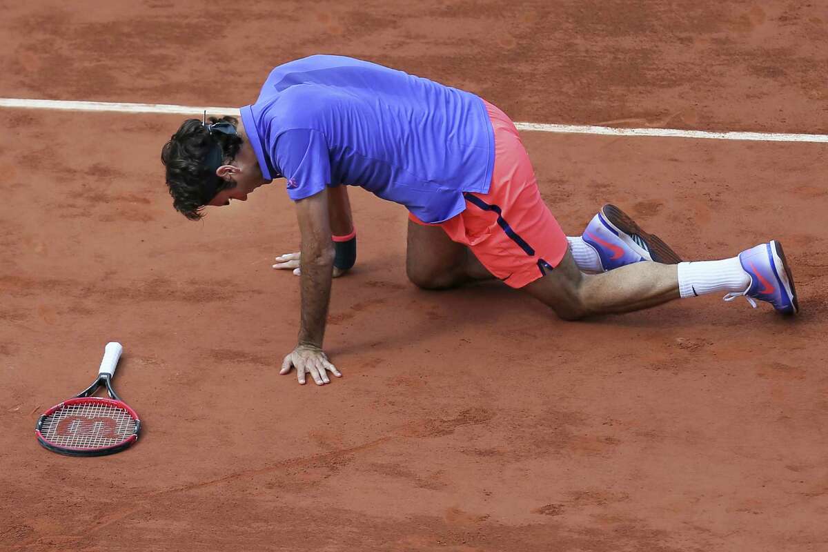 Roger Federer fell to Stan Wawrinka on Tuesday at the French Open in Paris.