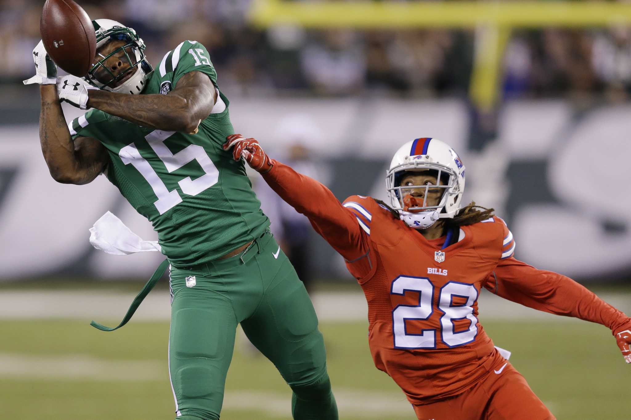 Colorblind football fans upset with Buffalo Bills, NY Jets 'Color Rush'  uniforms 