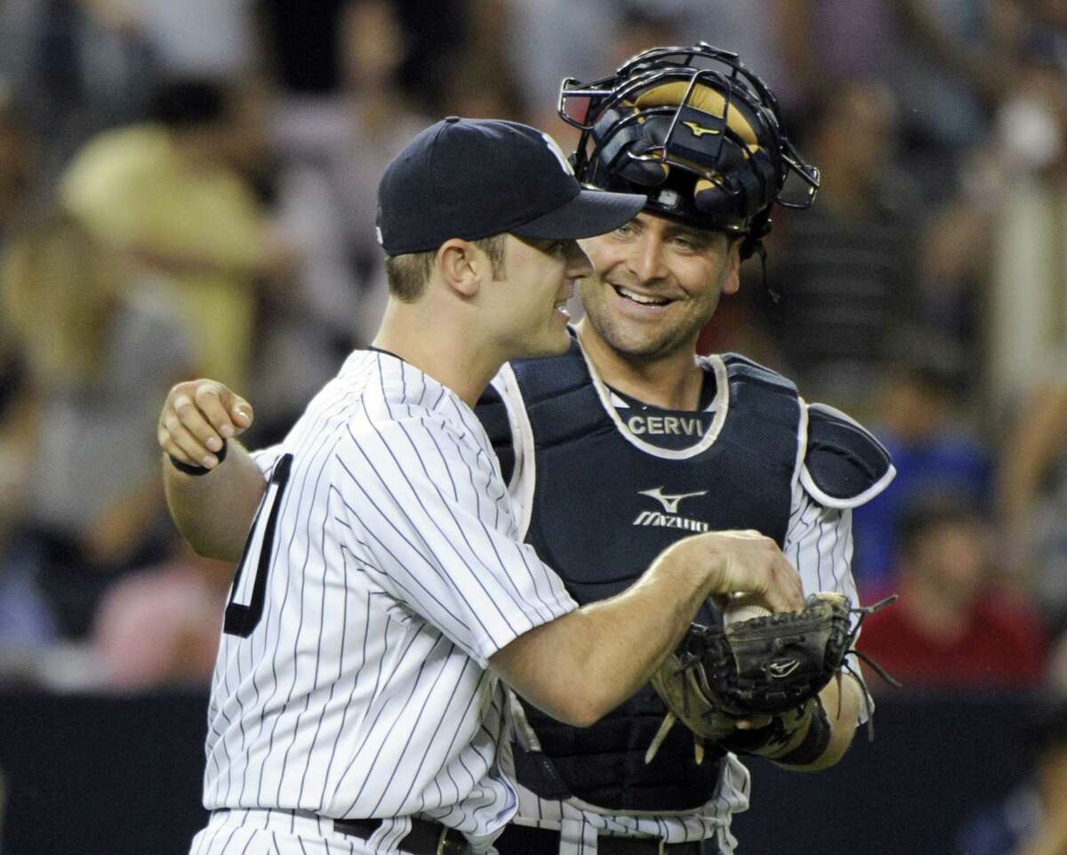 New York Yankees trade catcher Francisco Cervelli to Pittsburgh