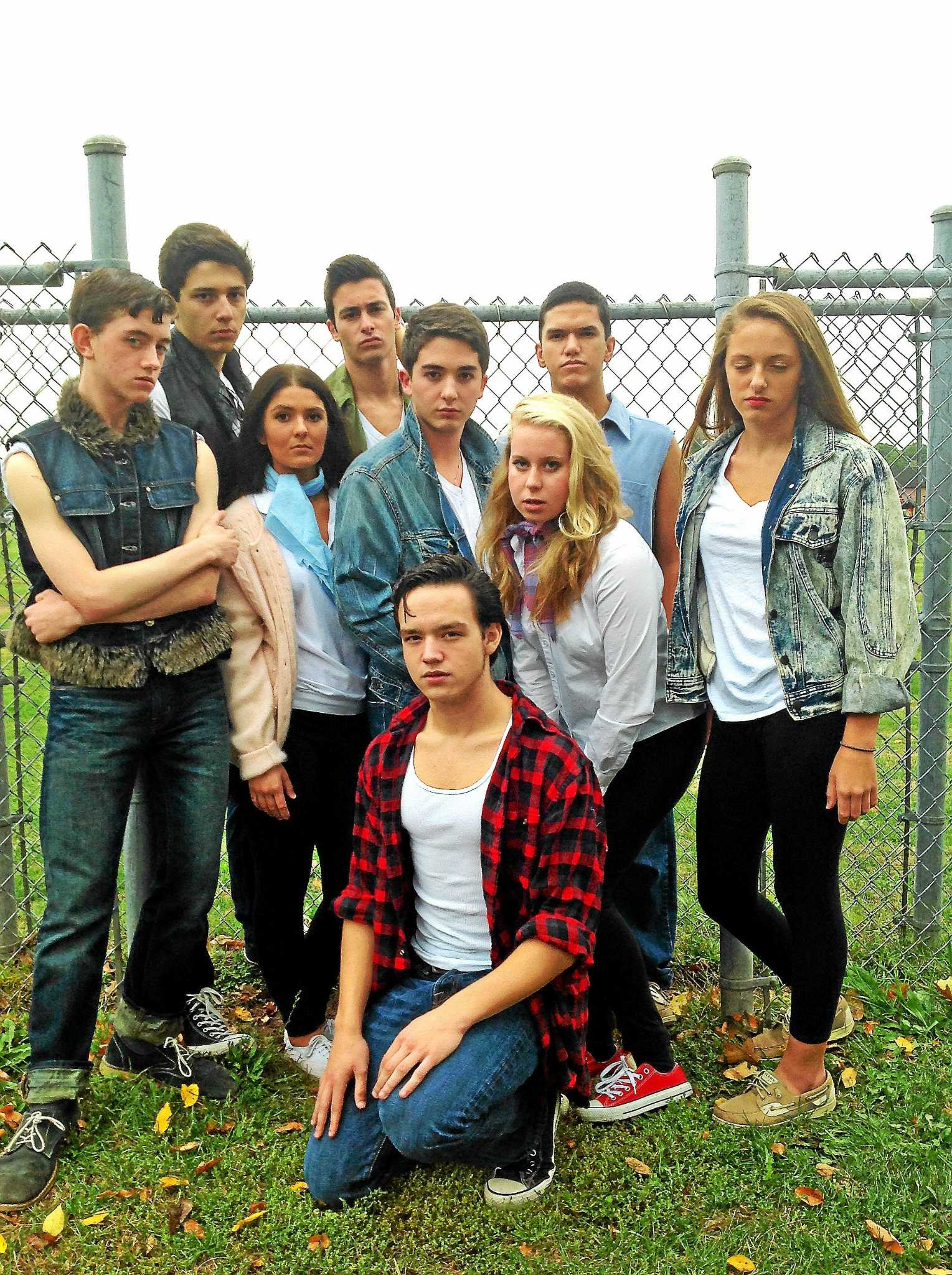 cast of the outsiders cast of the outsiders