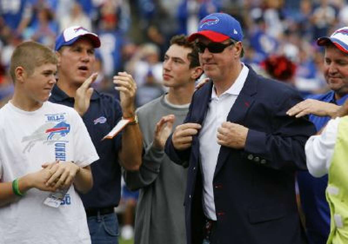 Hall-of-fame Bills Quarterback Jim Kelly Says Oral Cancer Is Back