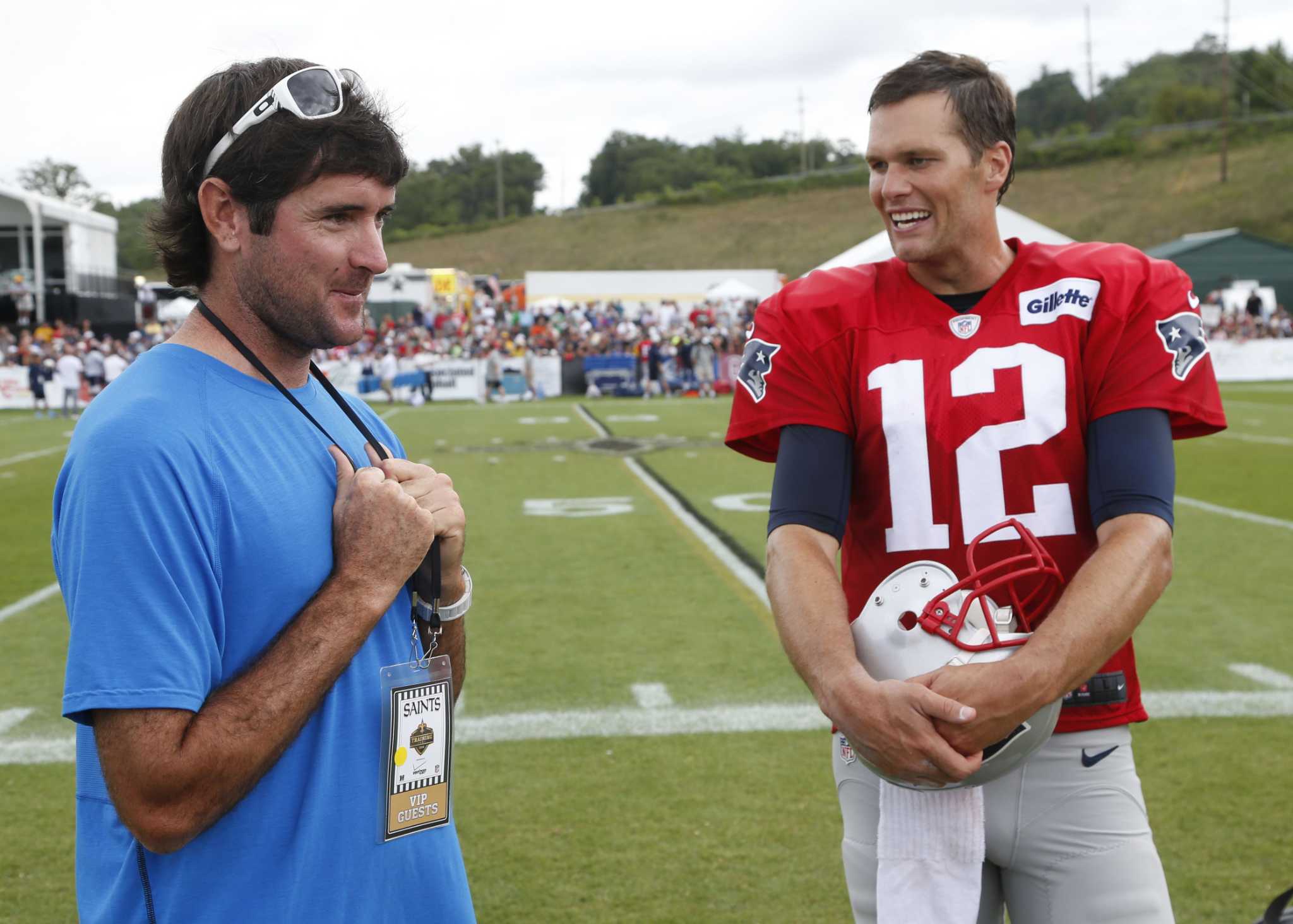 Silent Tom Brady stands out at joint Patriots-Saints practices