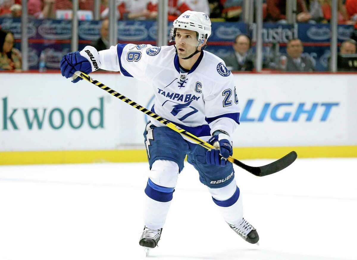 Today in Hockey History: Tampa Bay Lightning Sign Martin St. Louis