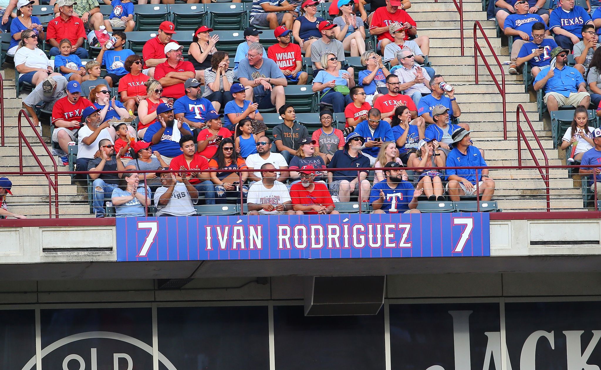 Drillers retire Ivan 'Pudge' Rodriguez's jersey in ceremony before