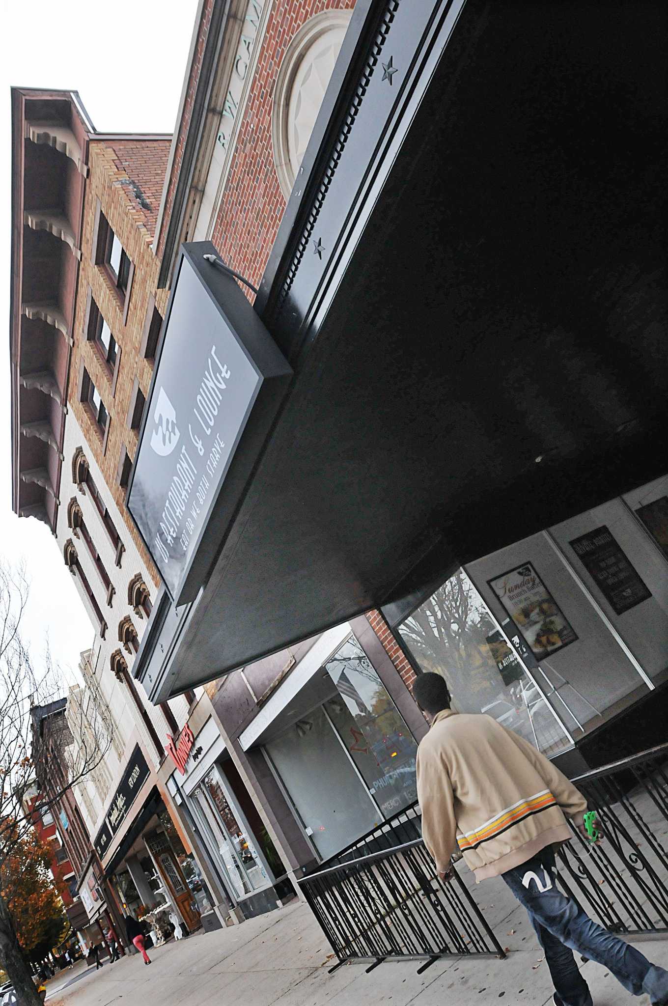 Defunct Food Owners of defunct soul food eatery ordered to pay landlord $100,000