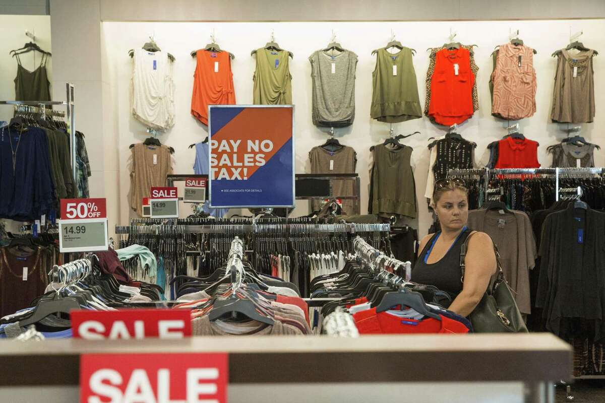 Families flock to shops for taxfree weekend