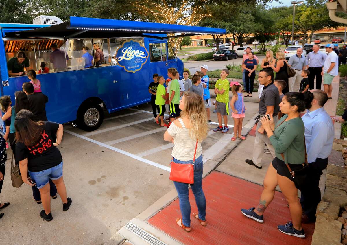 López Mexican Restaurant launches dessert truck
