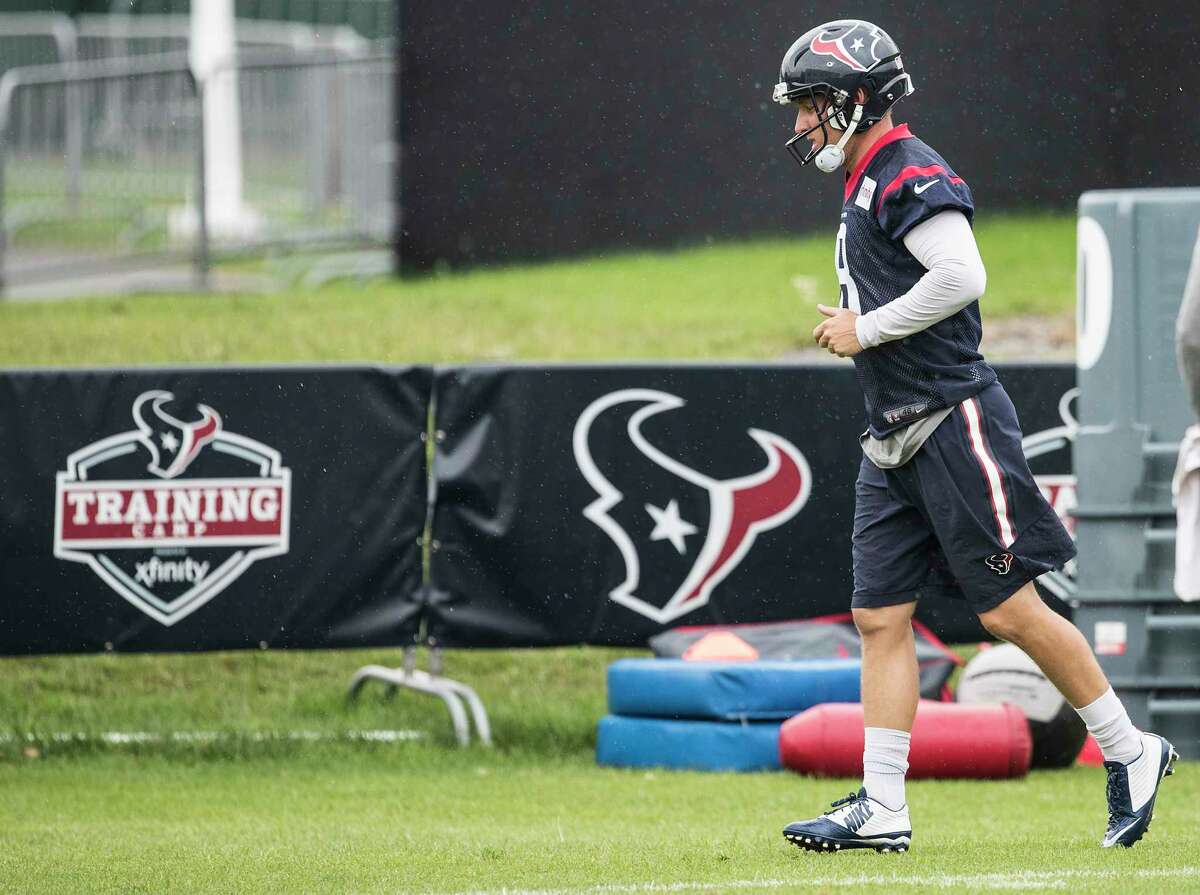 Houston Texans kicker Nick Novak (8) jogs across the field while warming up during training camp at The Greenbrier on Monday, Aug. 14, 2017, in White Sulphur Springs, W.Va. ( Brett Coomer / Houston Chronicle )