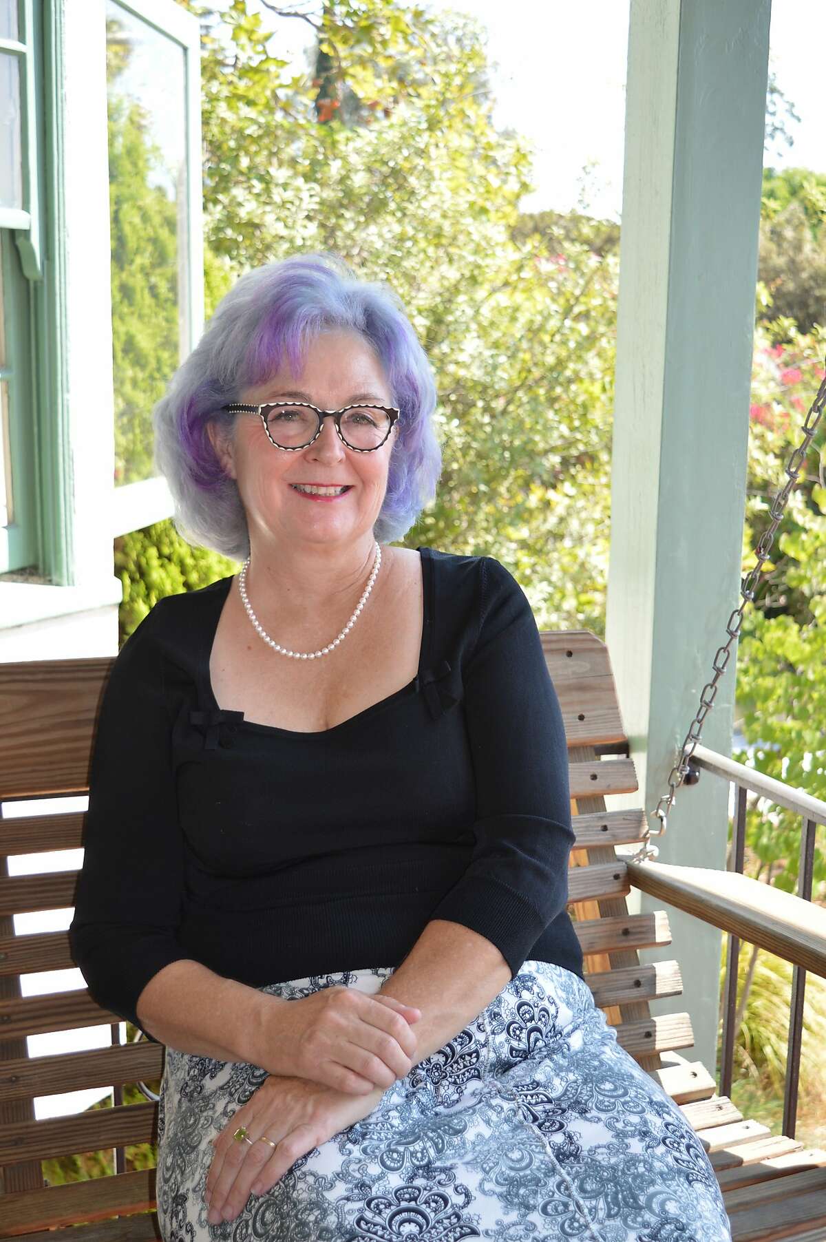 ‘The Customer Is Always Wrong,’ by Mimi Pond