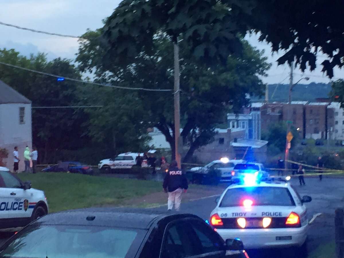 Video captures hectic scene after Troy shooting (warning graphic)